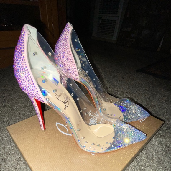 Christian Louboutin Red Bottoms Pump - Picture 5 of 13